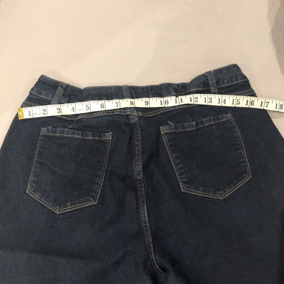 CLEO | Curvy Dark Wash Slim Jean SIZE 12 PETITE - Picture 4 of 16